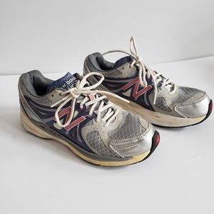 New Balance ladies Heritage Collection sneakers